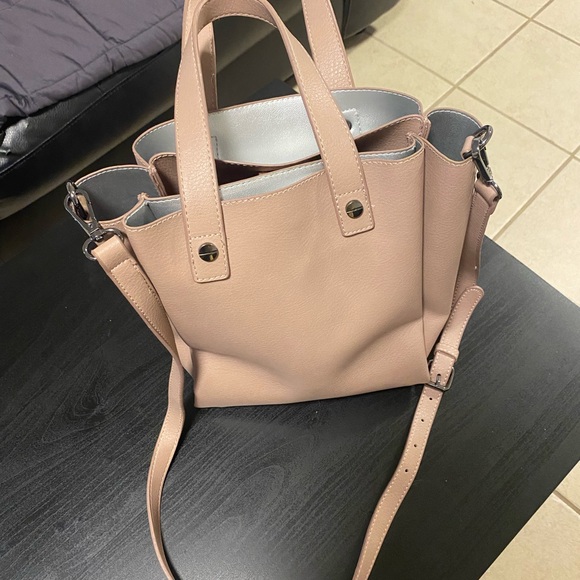 Cute light pink bag! - Picture 7 of 7